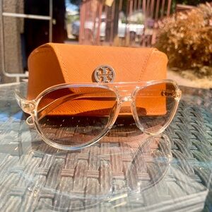 Tory Burch Sunglassez
